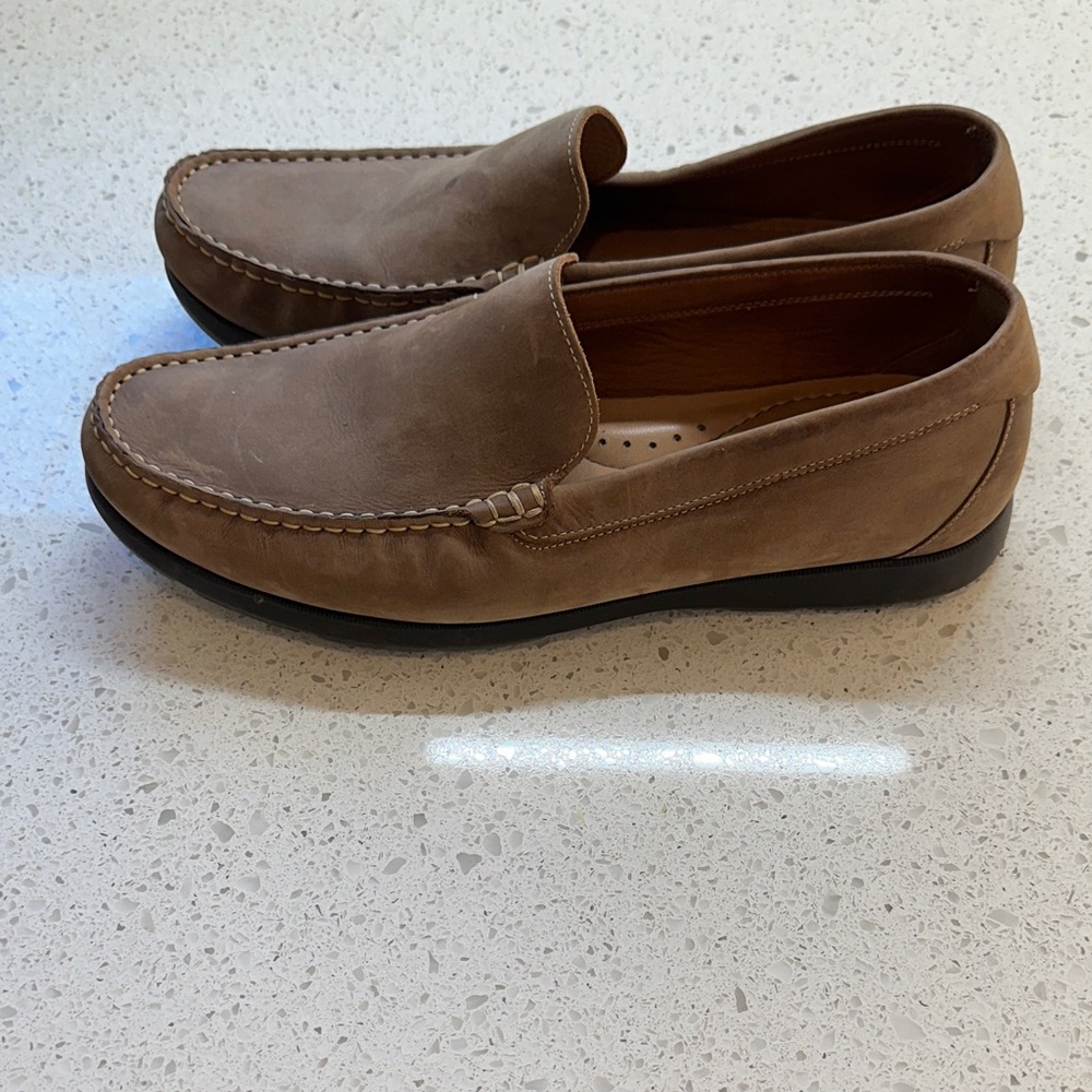 Men's Flag Ltd. Light Brown Moccasin Loafers. Size 10.5. Super comfortable.